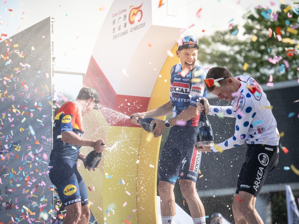 马尼耶上演, 博拉